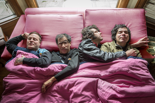 Kid Congo Powers & The Pink Monkey Birds voltam com gosto de&nbsp;gás