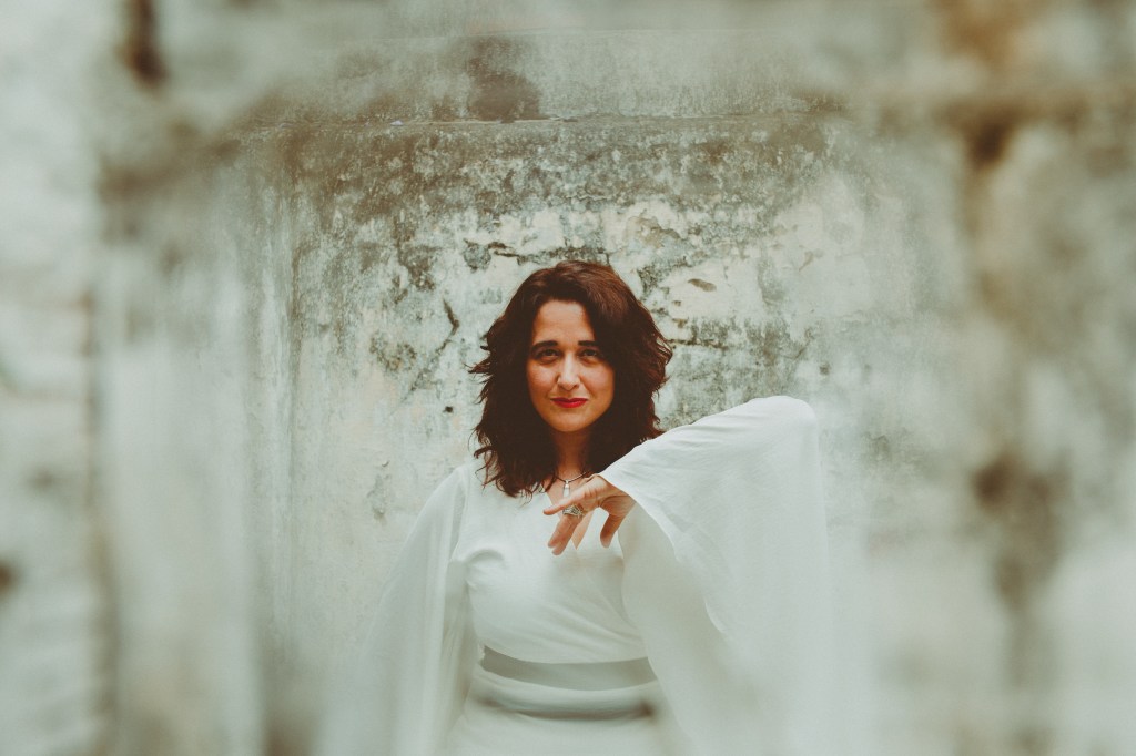 Estreia: Bel_Medula apresenta “Os Ouvidos Têm&nbsp;Parede”