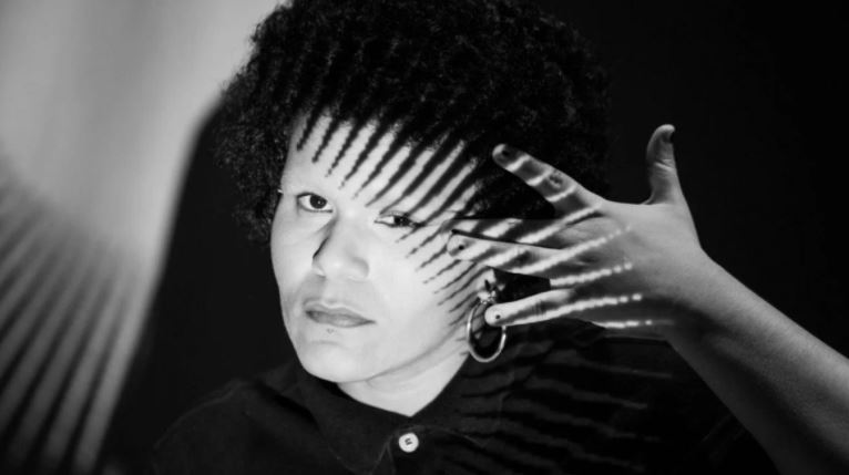 Neo-Vanguarda Paulista: Jadsa estreia com Olho de&nbsp;Vidro