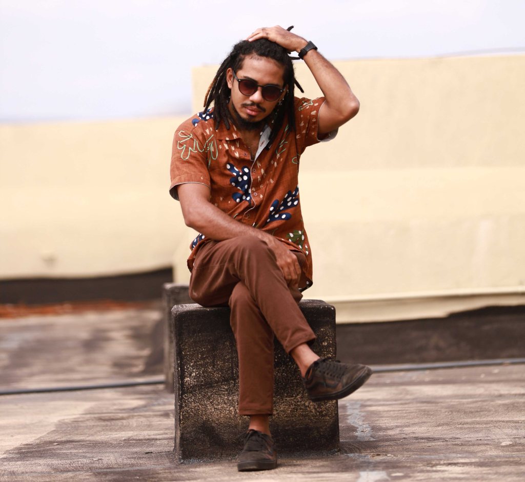 Eliano está de volta com disco intimista e novas&nbsp;sonoridades