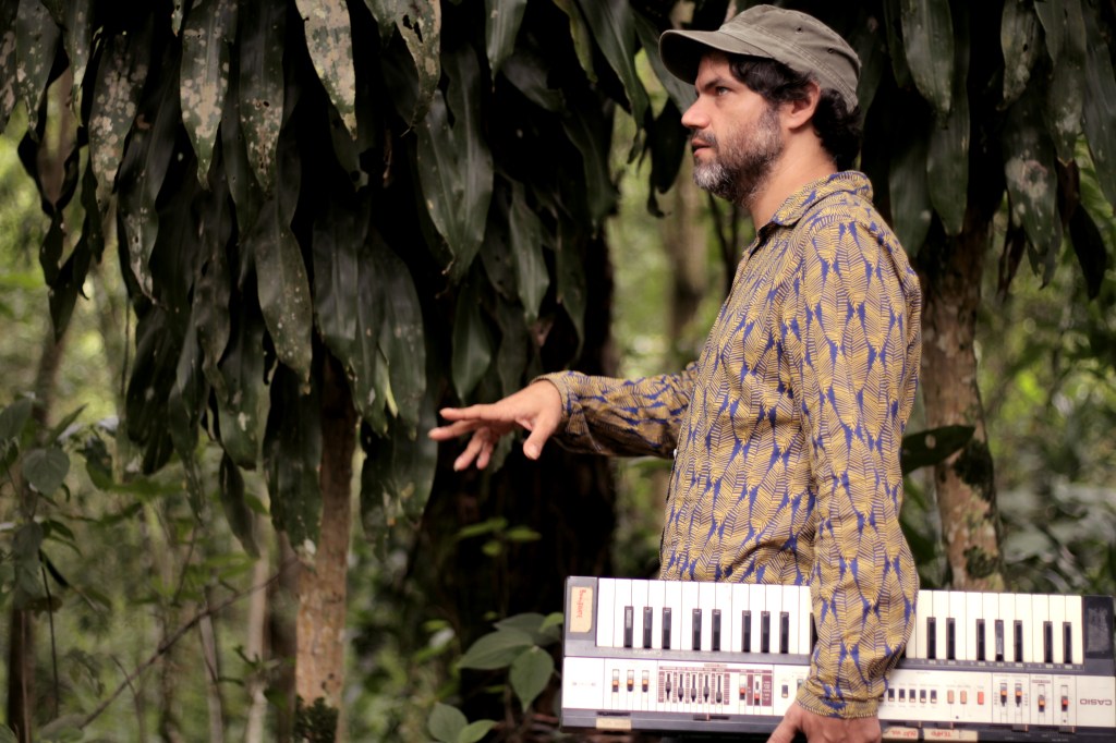 Bonifrate mantém os pés na Terra em&nbsp;Corisco