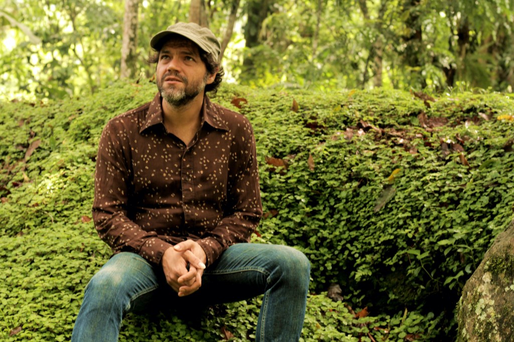 Estreia: Bonifrate lança vídeo de “Lunário”