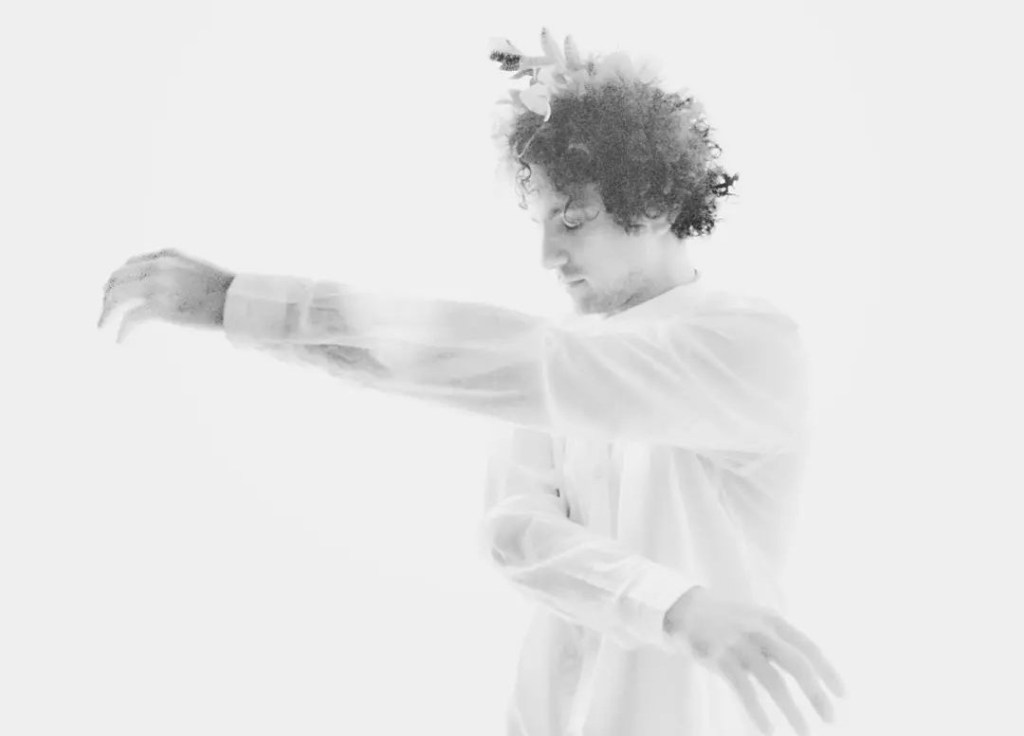 Pássaros, segundo disco de Gustavo Infante, é um passeio pela liberdade de ser e&nbsp;criar