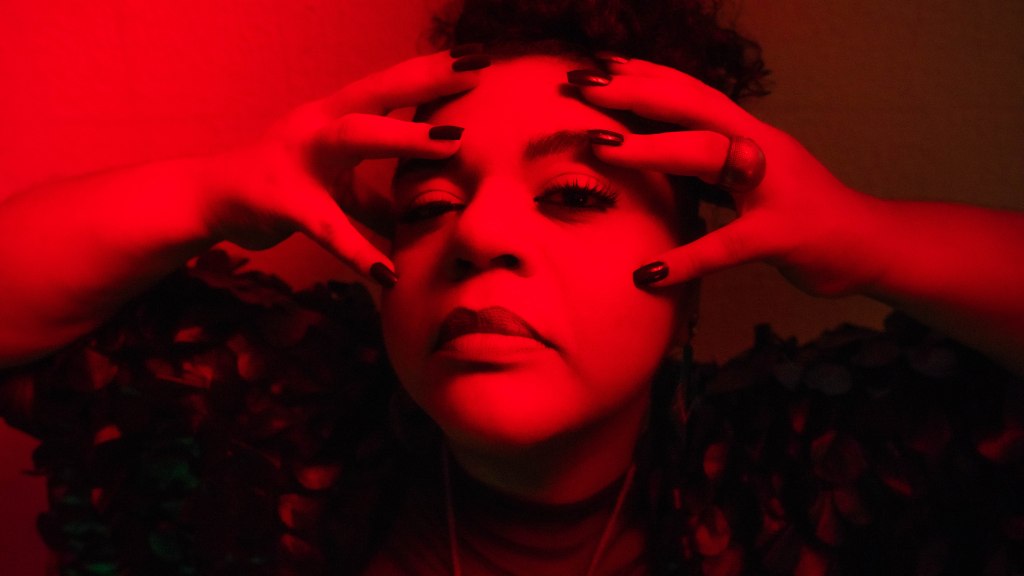 Resumo da Ópera, disco conceitual de Dani Carmesin, passeia por 10 anos em 3&nbsp;atos