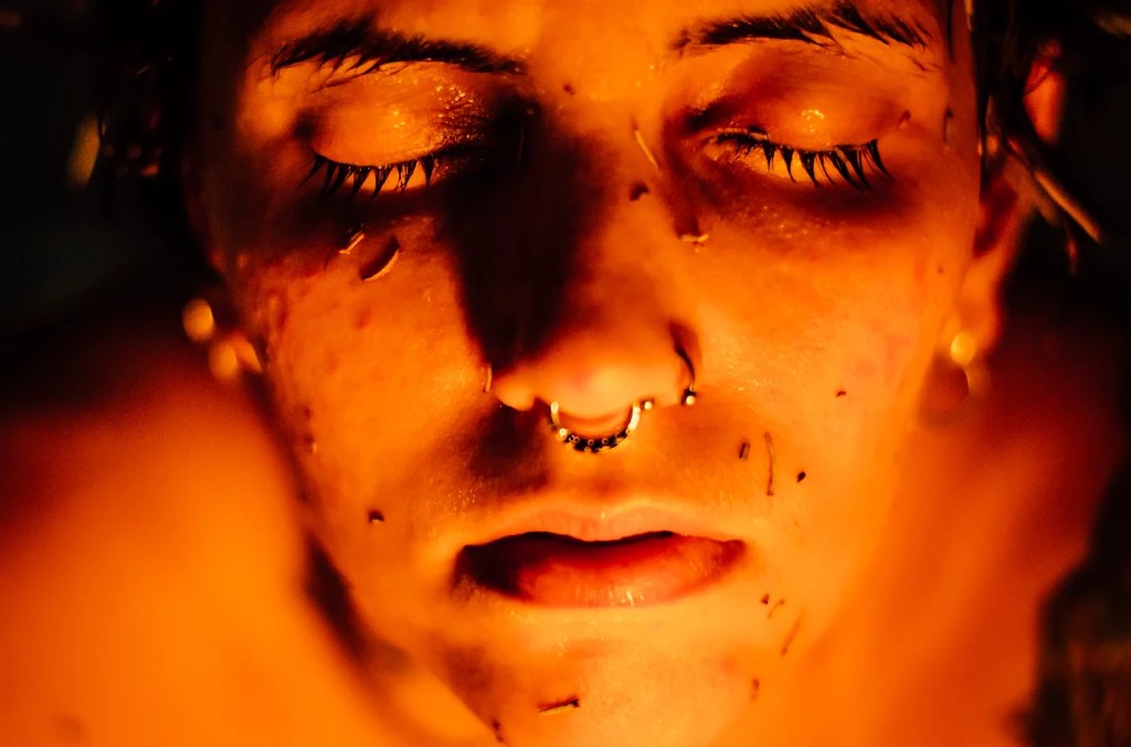 Maria Fxntes lança o single “Torrei o&nbsp;Juízo”