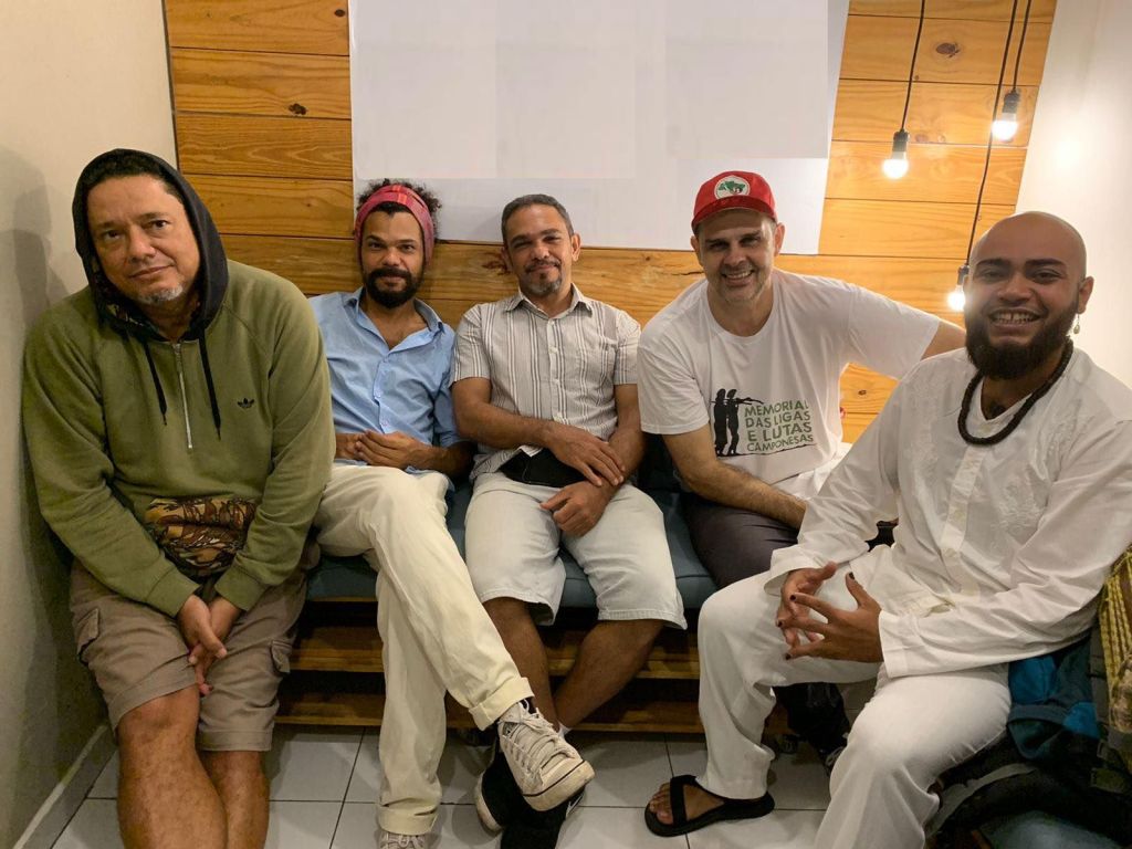 Sem rótulos, Oxalah estreia com EP&nbsp;dançante