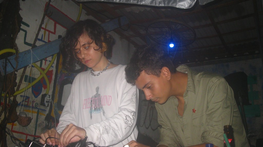 ENTREVISTA| mãe que dá medo arrepia ouvintes incautos por onde&nbsp;passa