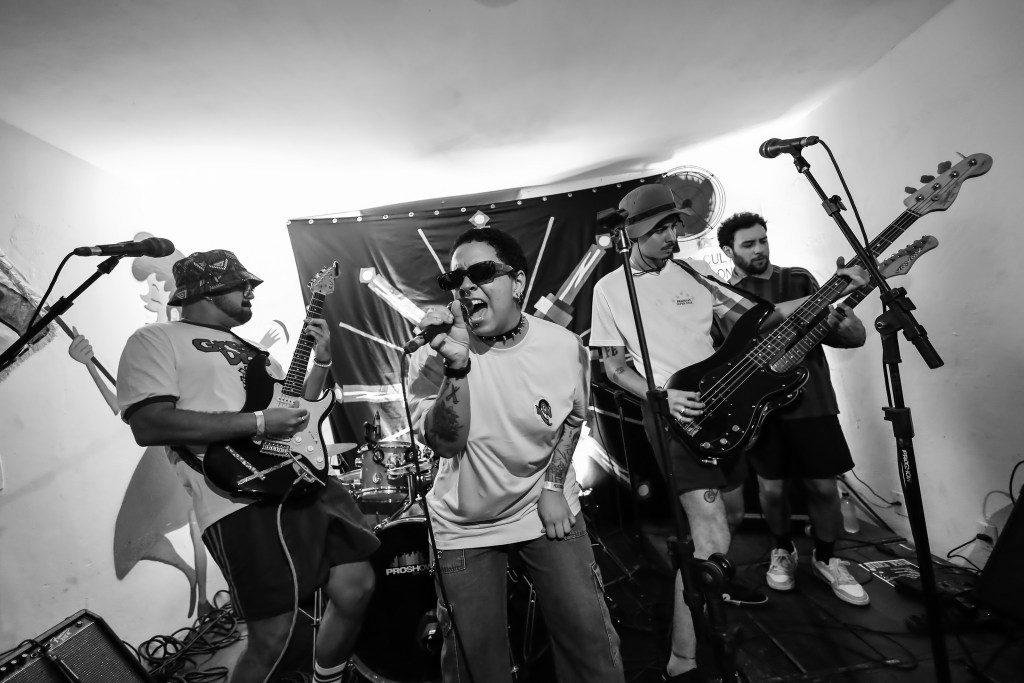 Bixanu estreia com EP CANDYPUNK